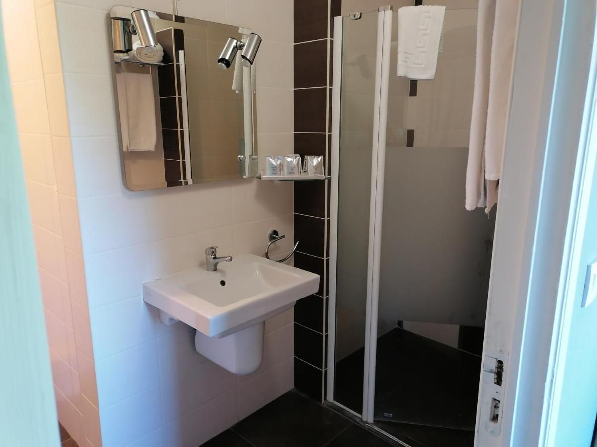 דיסט Hotel Prins Van Oranje מראה חיצוני תמונה